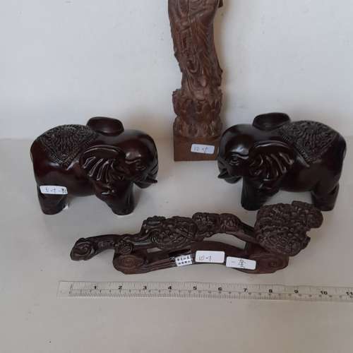 沉香木雕減價出售，一個十二寸高觀音，一對五寸畗貴象，及一套二件10寸長靈芝擺件，...