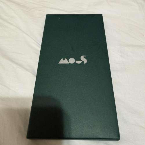 100% 全新 英國品牌 Mous Limitless 6.0 iPhone 16 Pro Max 胡桃木手機殼