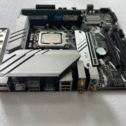 電腦底板: 华硕PRIME B760M-A WIFI主板 i3-12100 16GB內存 500GB.m2