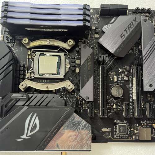 電腦底板：华硕STRIX Z-90-E CAMING主板+i9-9900kf 4x8GB=32GB内存 960GB.m2