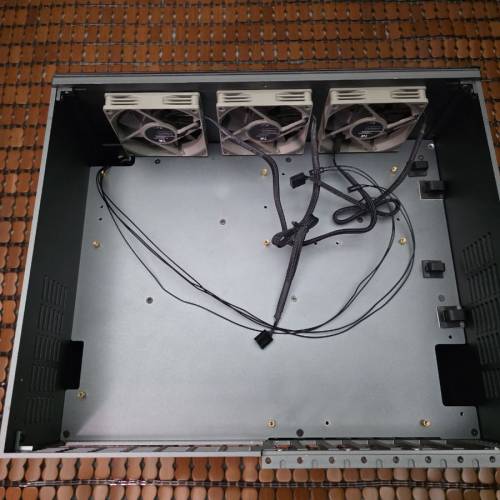 ［機箱］XNAS 半高10Bay全鋁NAS機箱 Server/NAS Dell硬碟架