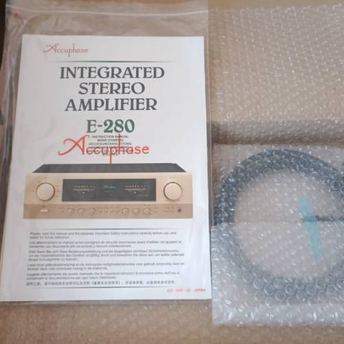 金仔E280原廠電源線及說明書連外盒，新正冇難，售$800