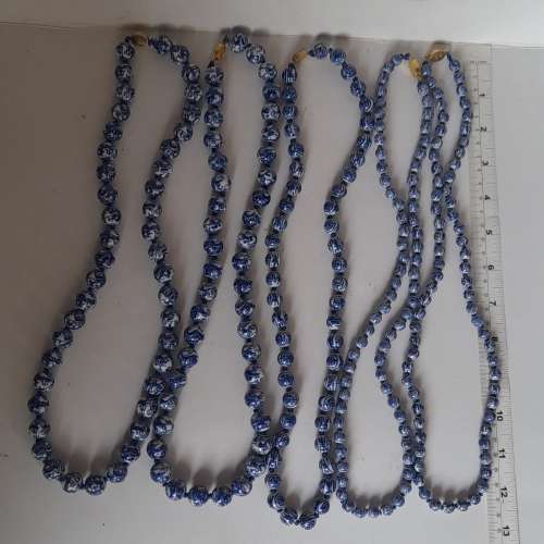 中國工藝品瓷珠頸鏈，8/12/14mm ,長約廿寸。有些扣因損壞可能要固定，但廿六寸足夠...