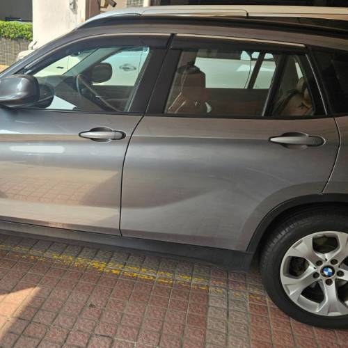 雨擋2011年寶馬BMW X1