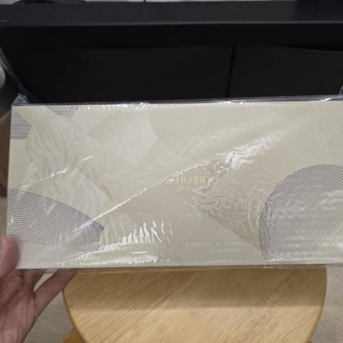 Shiseido Mirror盒裝禮品