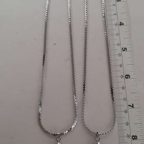 一手兩套A玉蛋面無事牌吊墜22x14x2mm，連16寸銅頸,清理存貨價共售120元。no.3.3.25