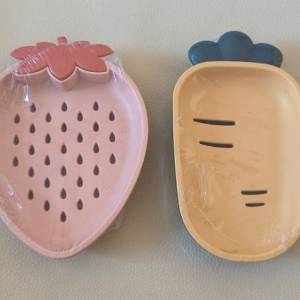 全新 士多啤梨 蘿蔔 肥皂盒