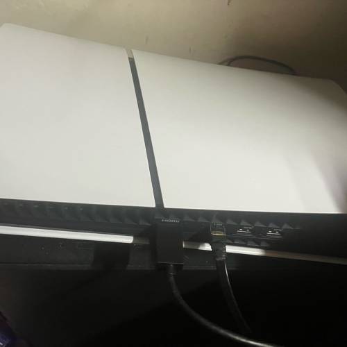 放9成新PS5 slim 數位版（唔包括手掣）