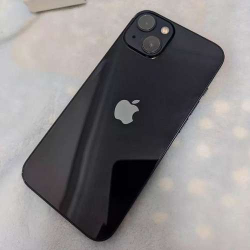 iPhone 13 512G，健康度100%，使用流暢。