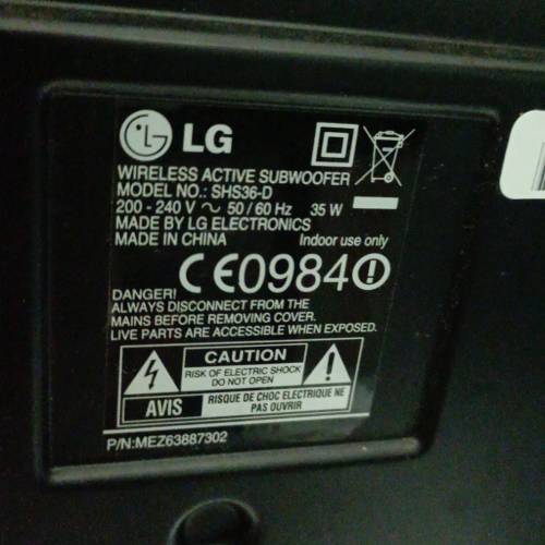 LG SHS36-D 無線藍牙主動式重低音喇叭，適用於 LG Sound bar SP7R,吾太殘有使用痕跡...