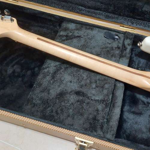 Fender American Performer Stratocaster (not Gibson  Ibanez Epiphone)