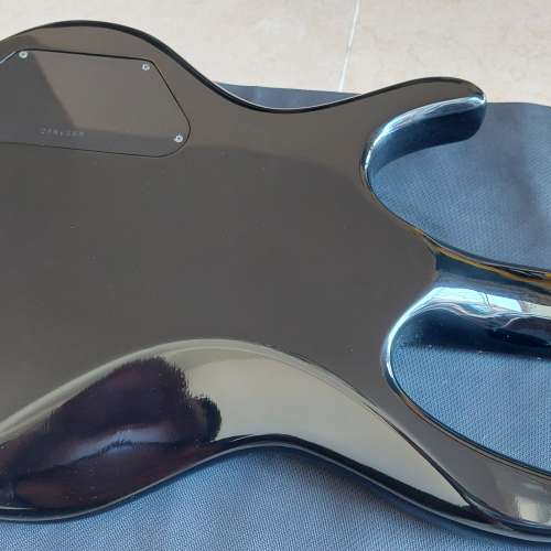 Hohner Headless guitar (not Fender  Gibson Epiphone)