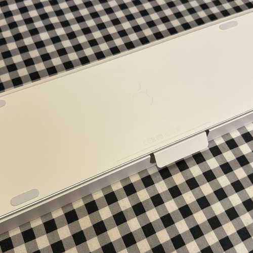 Apple Magic Keyboard 3 Num TouchID 銀色 行貨 100%全新 只開盒檢查和試機 電量和...