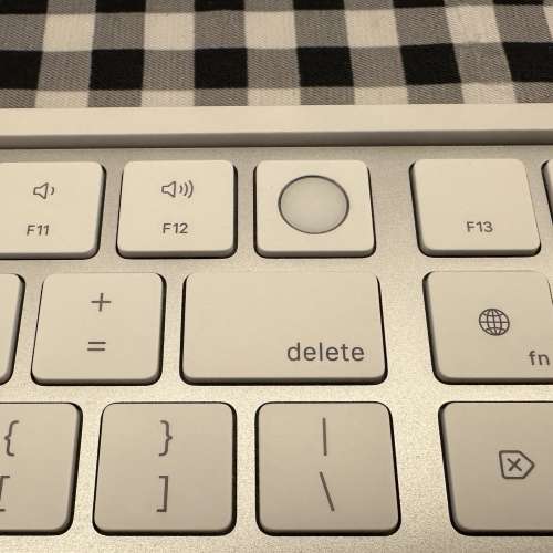 Apple Magic Keyboard 3 Num TouchID 銀色 行貨 100%全新 只開盒檢查和試機 電量和...
