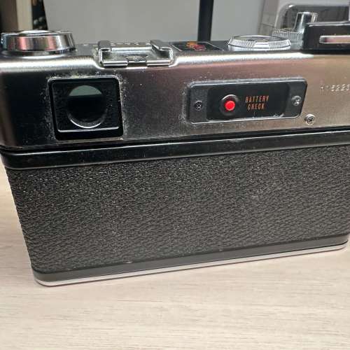 Yashica Electro 35 系列中配備 雅西卡 45/1.7 Yashinon DX 鏡頭 45mm