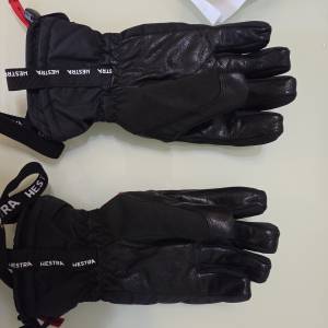 99.9%新 HESTRA All Mountain CZone Glove連原裝手帶