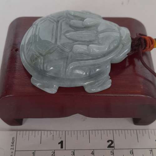 多用途翡翠A玉大象/龍頭龜，長約兩吋，可以作小擺件連木座，手把件，吊件等用途。好...