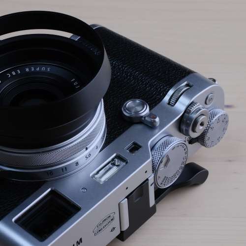 Fujifilm X100F 銀色，送配件，極少使用痕跡