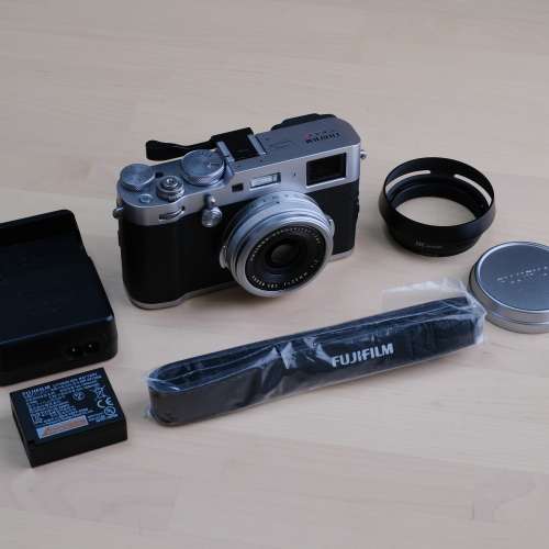 Fujifilm X100F 銀色，送配件，極少使用痕跡