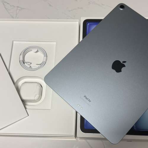 99 % new iPad Air 13 寸 M2 128g WiFi 2024 （可交換 iPhone 15 pro 512g 或其他型...