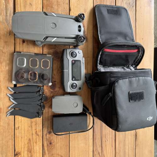 DJI Mavic Pro 2 fly combo