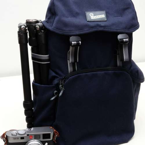 Crumpler Karachi Outpost Small來自澳洲著名設計師，手工精緻帆布背囊，袋細容量大...