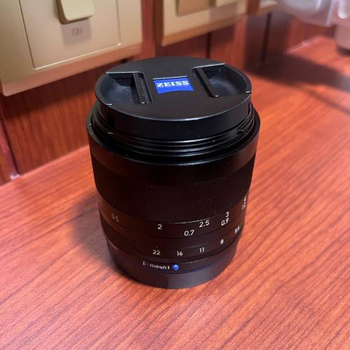 Zeiss Loxia 50mm F2 e mount