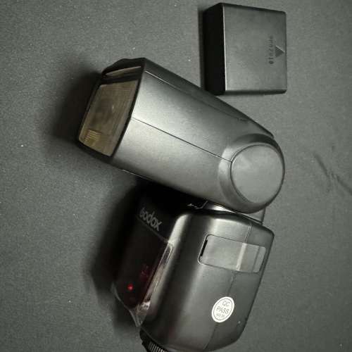 [全齊有單有盒] Godox 神牛 V860II 鋰電池TTL 機頂閃光燈