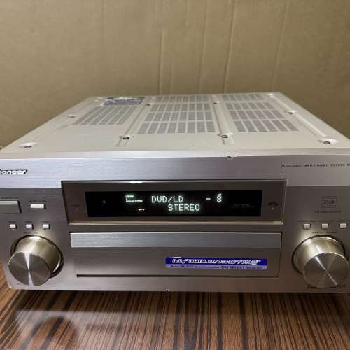 Pioneer  VSX&mdash;D2011  音頻、視頻多頻道擴音機，最大功率600W，功能全正常
