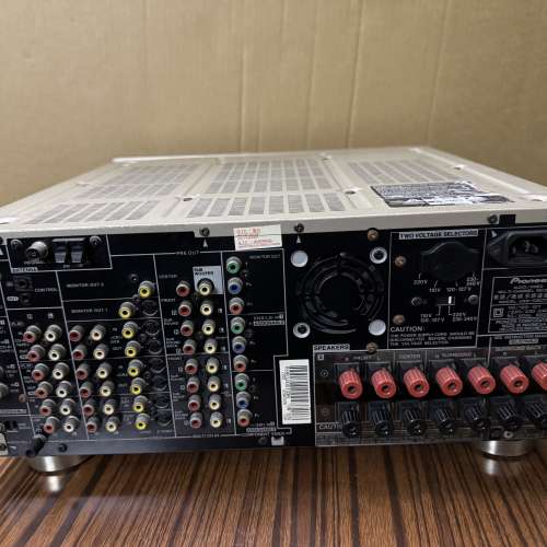 Pioneer  VSX&mdash;D2011  音頻、視頻多頻道擴音機，最大功率600W，功能全正常