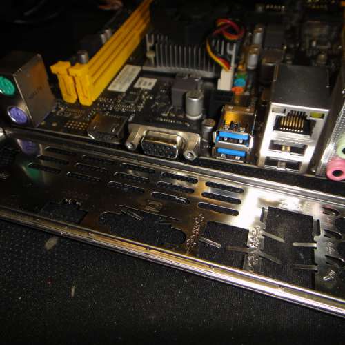 ( ITX) BIOSTAR A10N-8800E 底板支援DDR4 及M.2