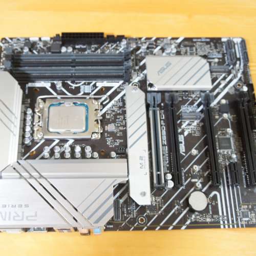 (新淨) ASUS PRIME Z690-P D4 底板連背板