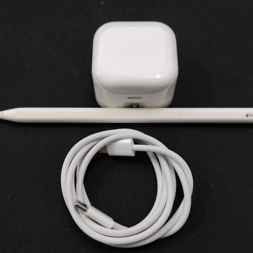 Apple iPad Air 5 64GB 星光色 連 Apple pencil 2 及 Apple smart keyboard folio *...