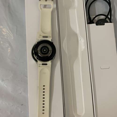 99%New Samsung Galaxy Watch 6 40mm R930 Bluetooth Gold