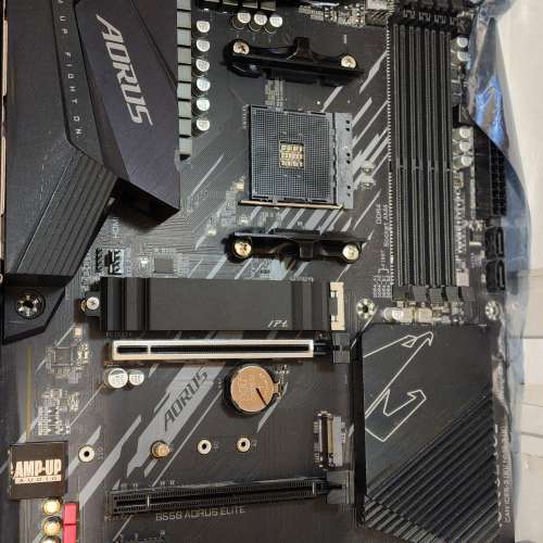 Gigabyte B550 AORUS ELITE 底