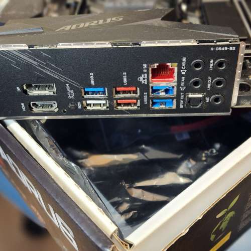 Gigabyte B550 AORUS ELITE 底