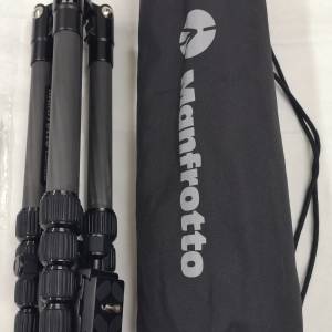 Manfrotto Element Traveller Carbon Small (MKELESCF-BH)，反摺式小型碳纖維三腳架