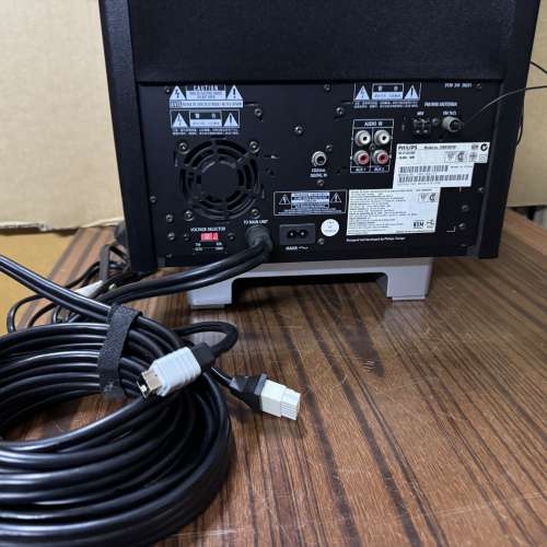 飛利浦重低音PHILIPS    SW8100/59重低音，新淨齊線，不知好壞，適合有緣人