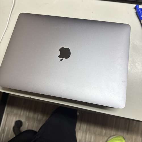 macbook M1 8+256