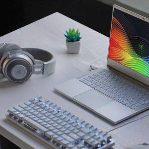 Razer blade 15 i7 rtx 2070 240hz gaming laptop ultra book alienware asus Rog