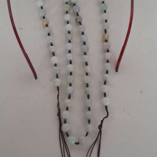 多用途翡翠A玉珠串，約9mm28寸打結繩，可作頸鏈,眼鏡繩。配上縮短購加A玉圓環作吊墜...