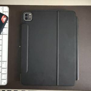 iPad Pro 11 Bluetooth Keyboard from ESR (Great condition)