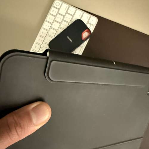 iPad Pro 11 Bluetooth Keyboard from ESR (Great condition)