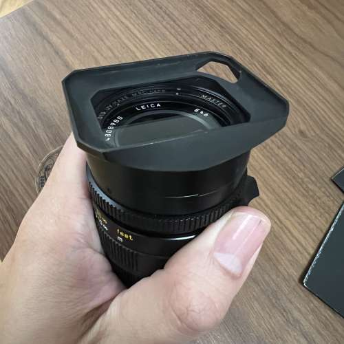 Leica Summicron-M 1:2 28mm ASPH 11672 full set with boxes + one new hood/cover