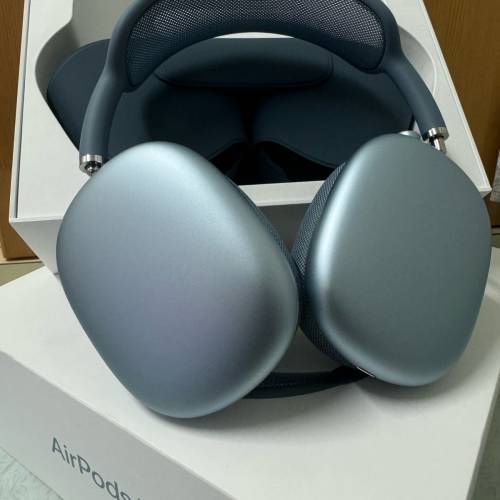 AirPods Max 2024