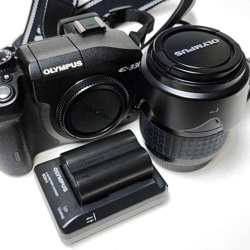 Olympus E-330 E330 + Zuiko Digital 14-45mm F3.5-5.6 Lens