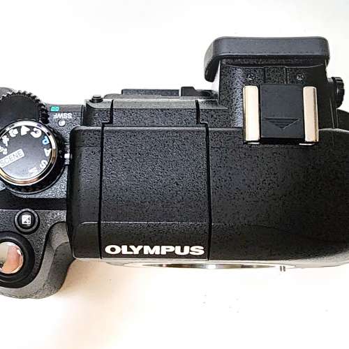 Olympus E-330 E330 + Zuiko Digital 14-45mm F3.5-5.6 Lens