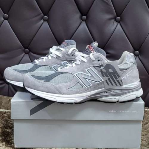 New Balance M990GY3