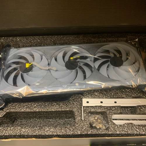 Gigabyte Aero Rtx 4090 24G 手辦