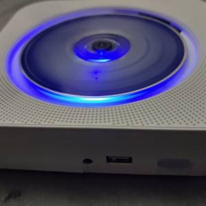 Portable CD/DVD player .